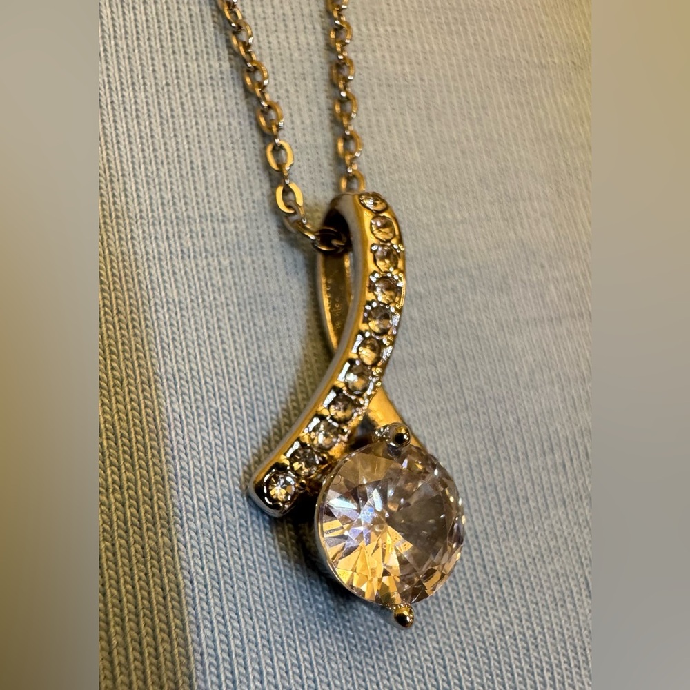 Silver Tone Pendant Simulated Diamond Necklace